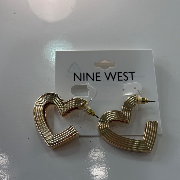 Nine West Black and Gold Heart Earrings - Picture 3 of 4